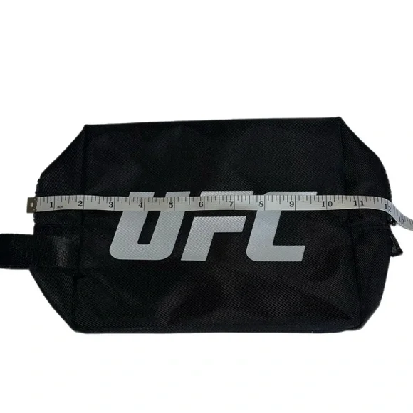 NWOT Official UFC toiletry bag - Picture 9 of 9